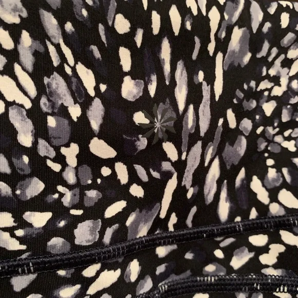 Athleta All In Crop Legging | Womens Large - Picture 10 of 12